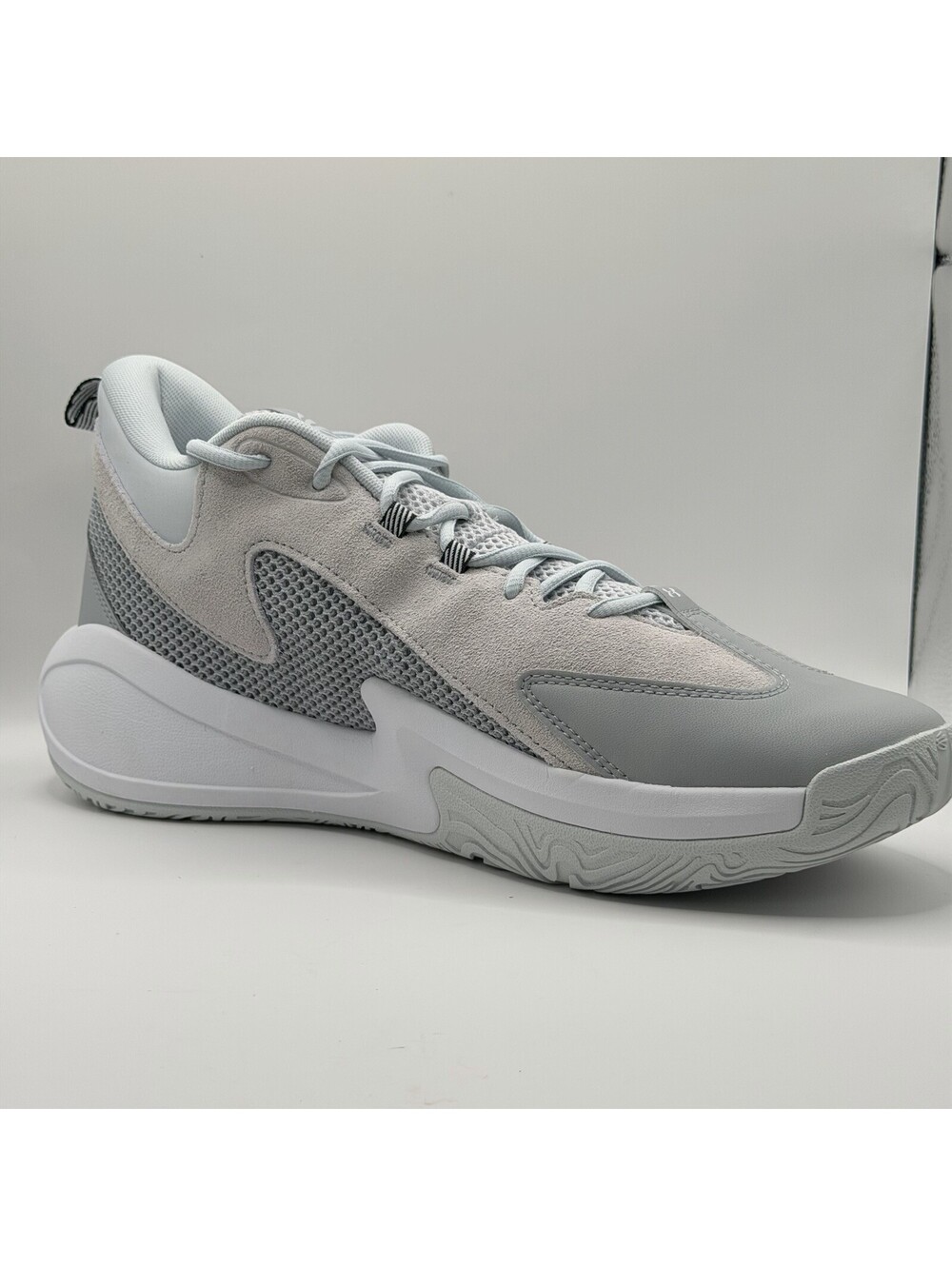 Under Armour's Steph Curry 3Z 25 SDE Gray Men's Size 13 Basketball Sneaker - Picture 3 of 6